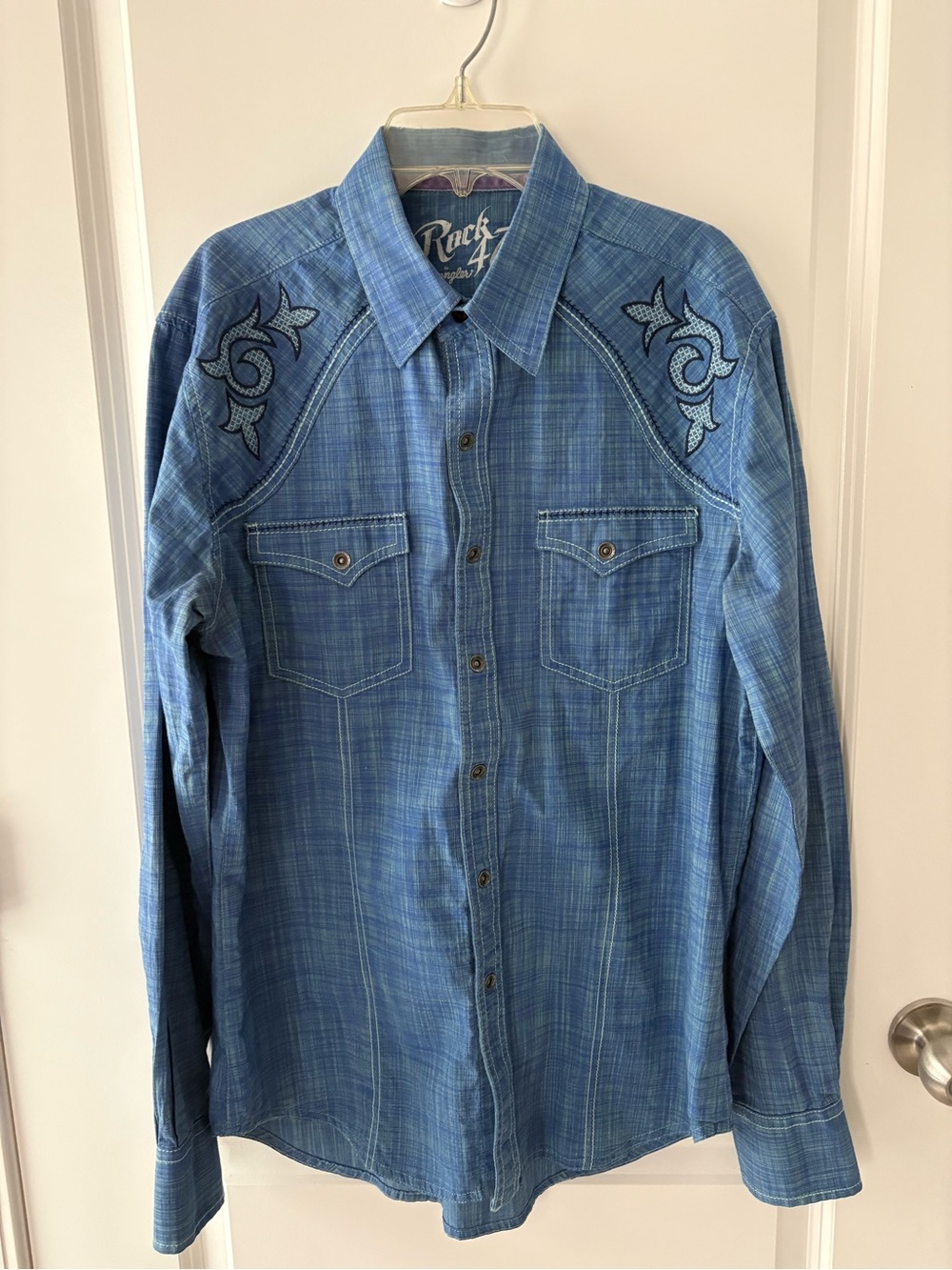 Wrangler Rock 47 Men's Light Blue Textured Button-Up Shirt